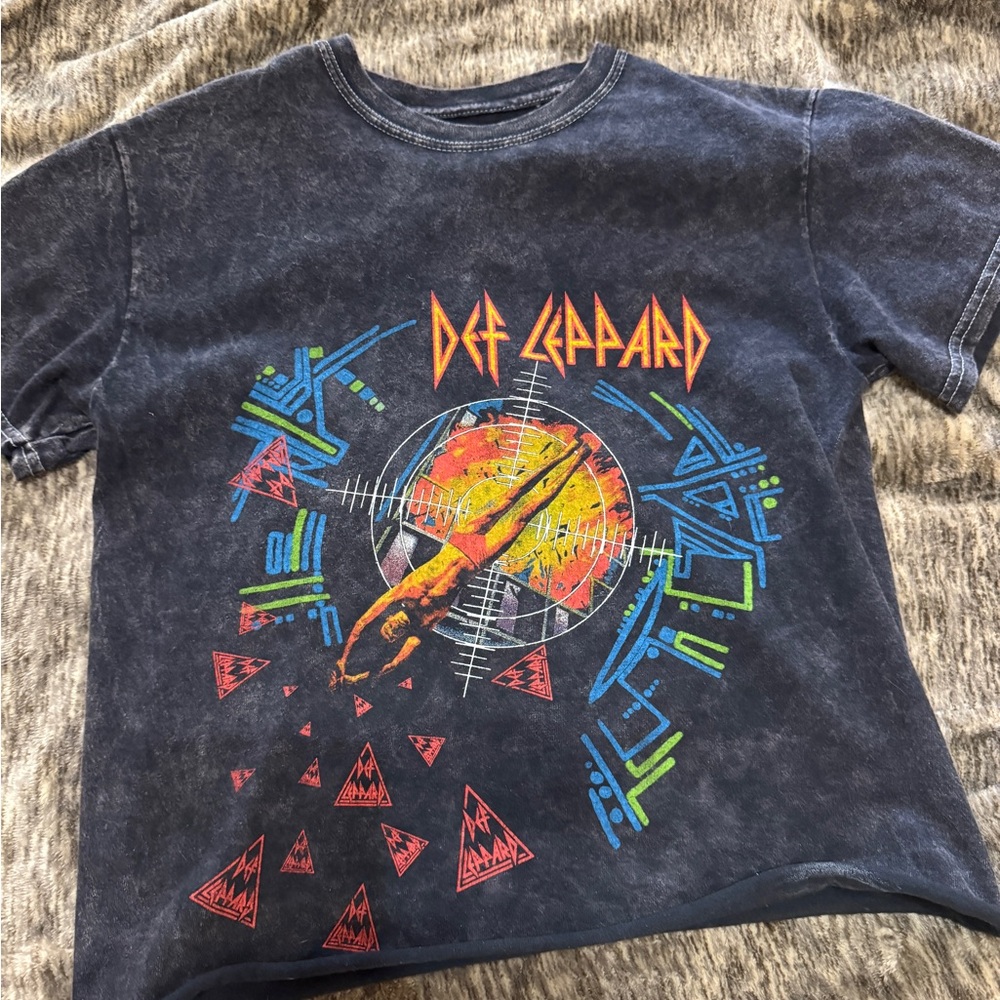 Vintage Graphic Tee - Black with Red and Blue